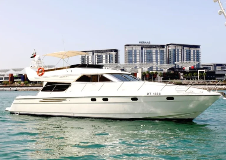 yacht rental marina dubai