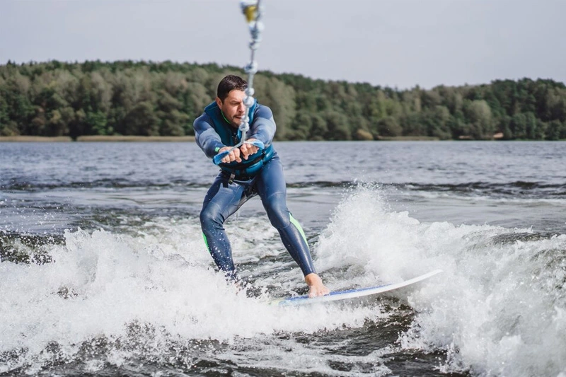 Wakeboarding in Dubai