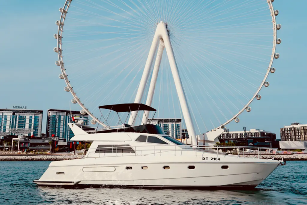 Feretti 48ft yacht