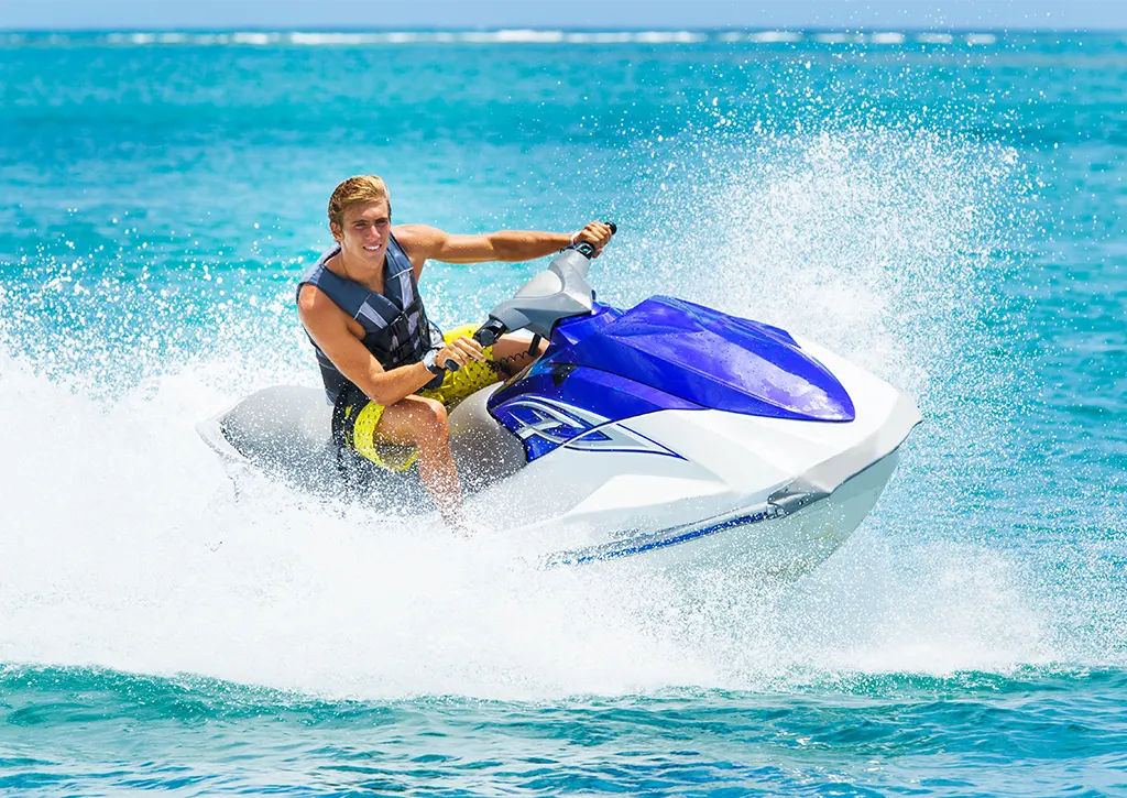 water sports in summer on dubai